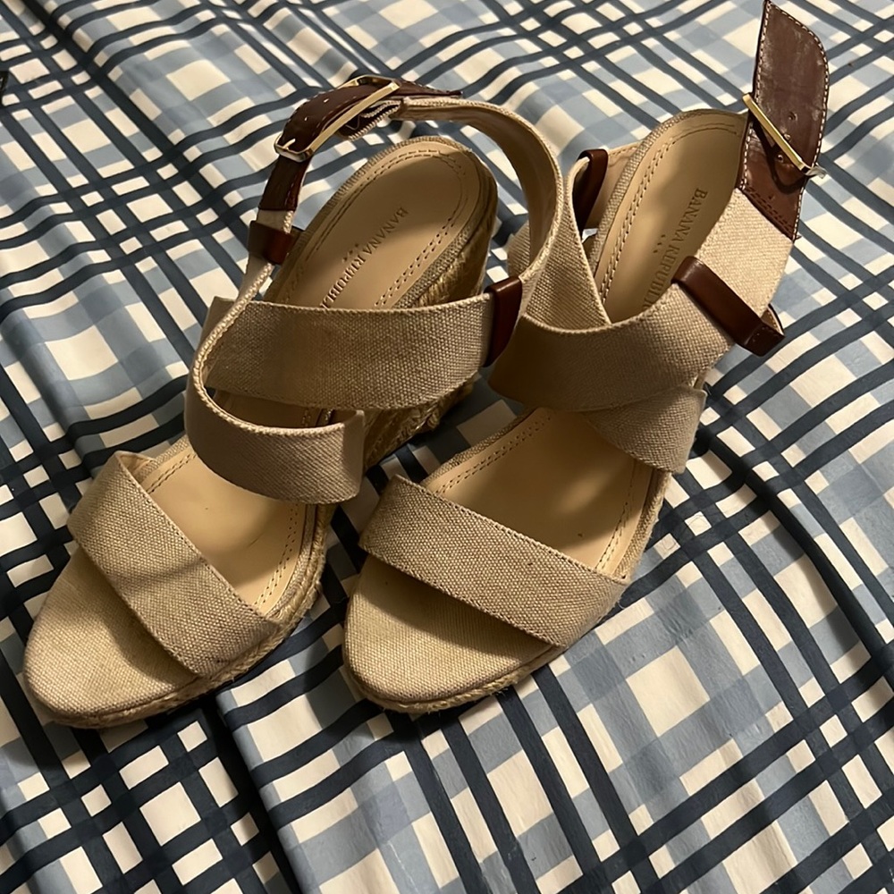 banana republic heels